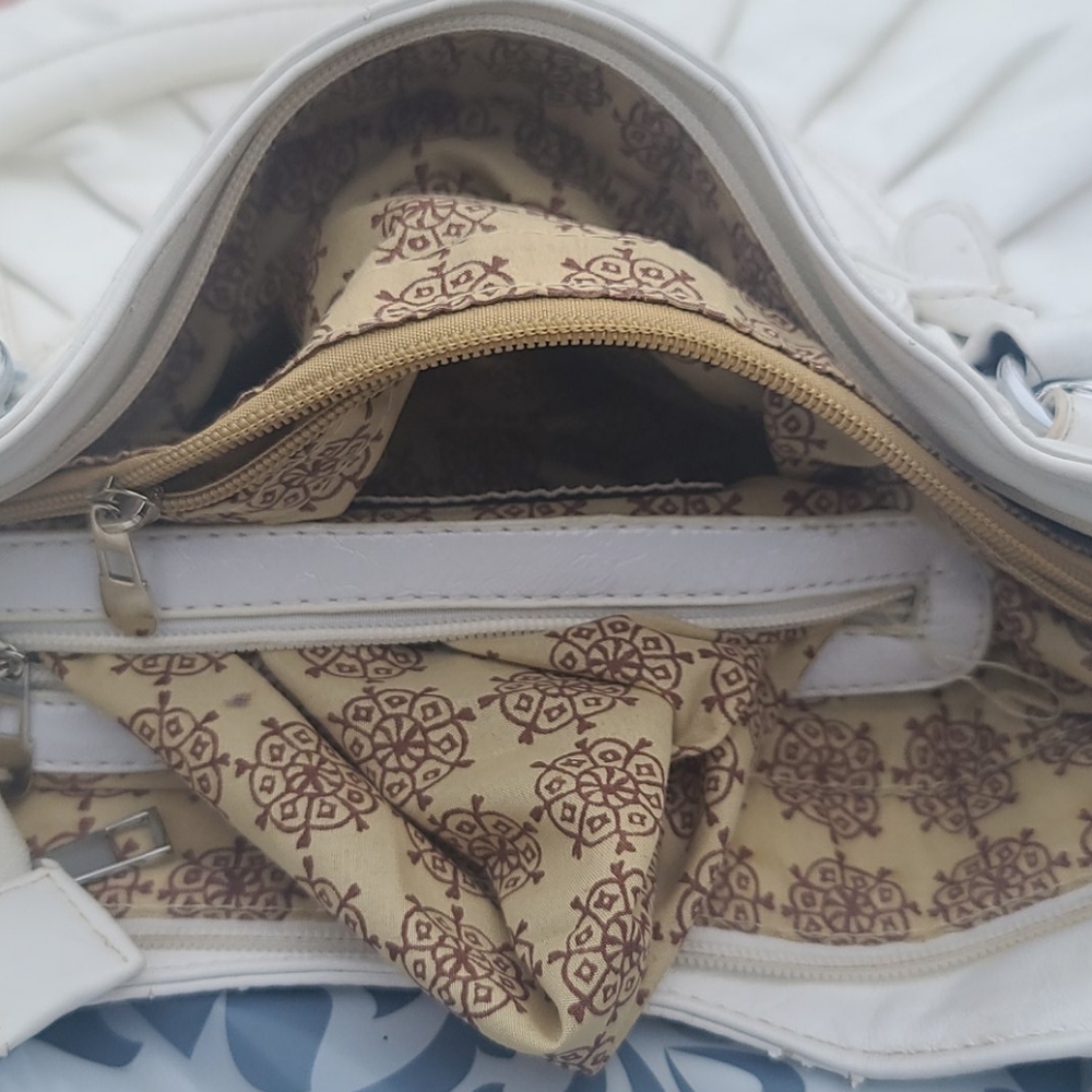 White Purse - Picture 8 of 10